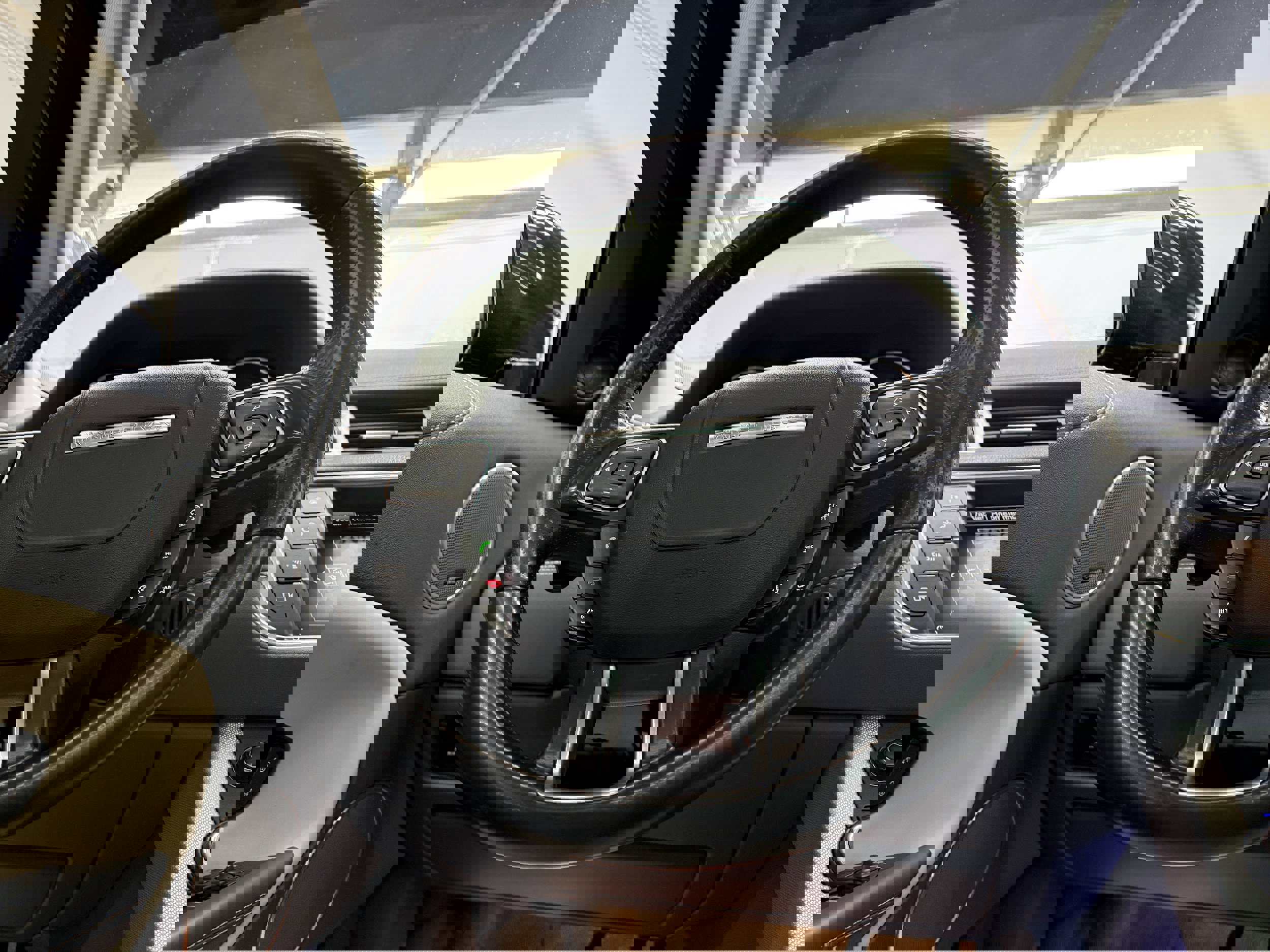 Used 2016 Land Rover Range Rover Evoque HSE Dynamic image 16