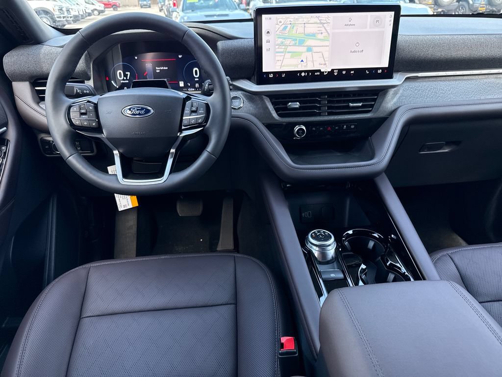 New 2026 Ford Explorer Platinum RWD image 5