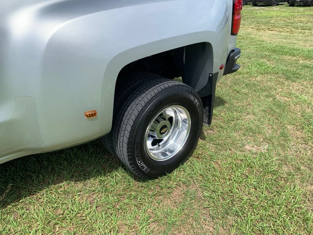 Used 2015 Chevrolet Silverado 3500 LT w/ LT Convenience Package AWD/4WD image 8