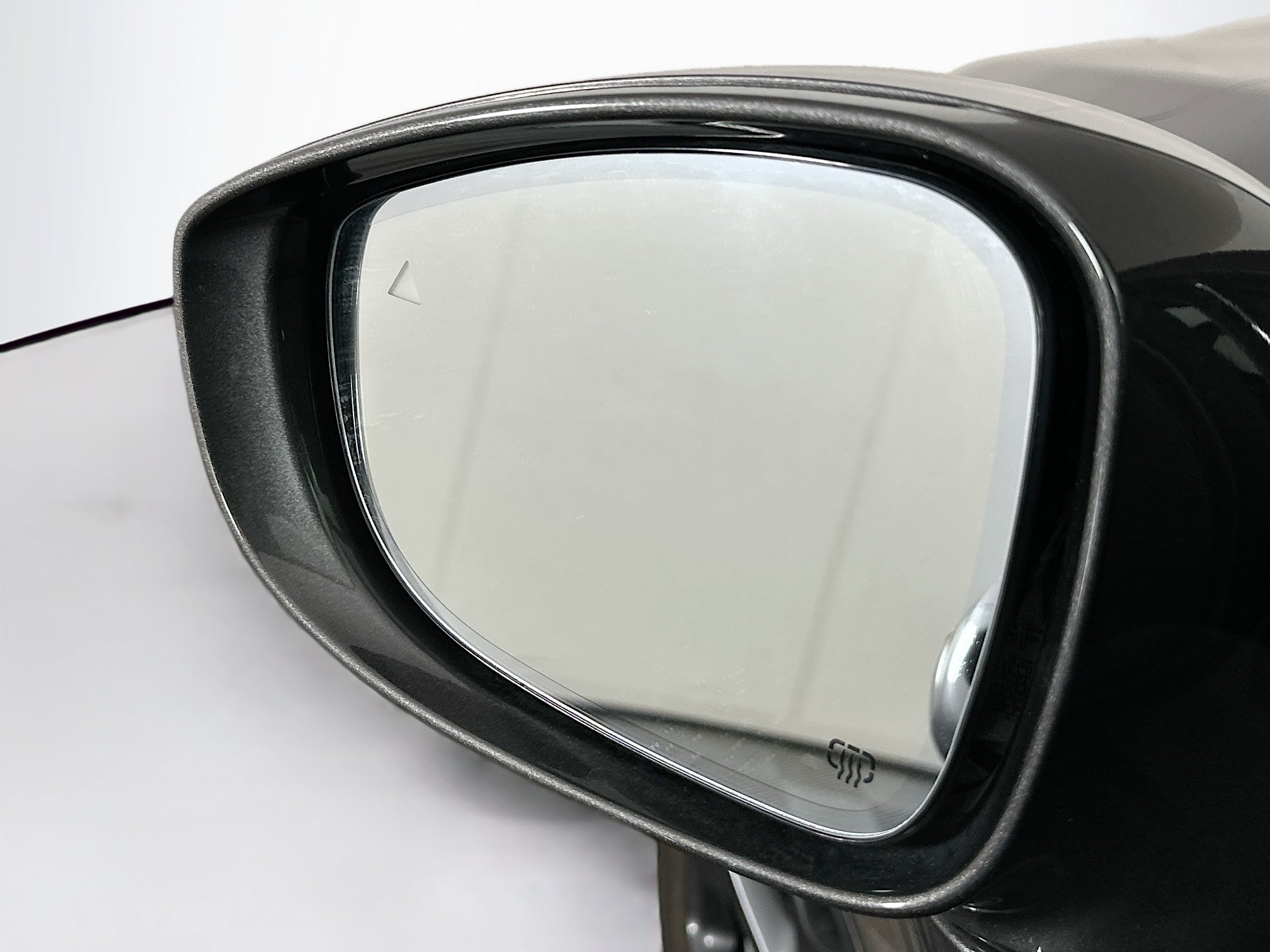 Used 2022 Chrysler Pacifica Limited w/ Uconnect Theater Family Group FWD image 16