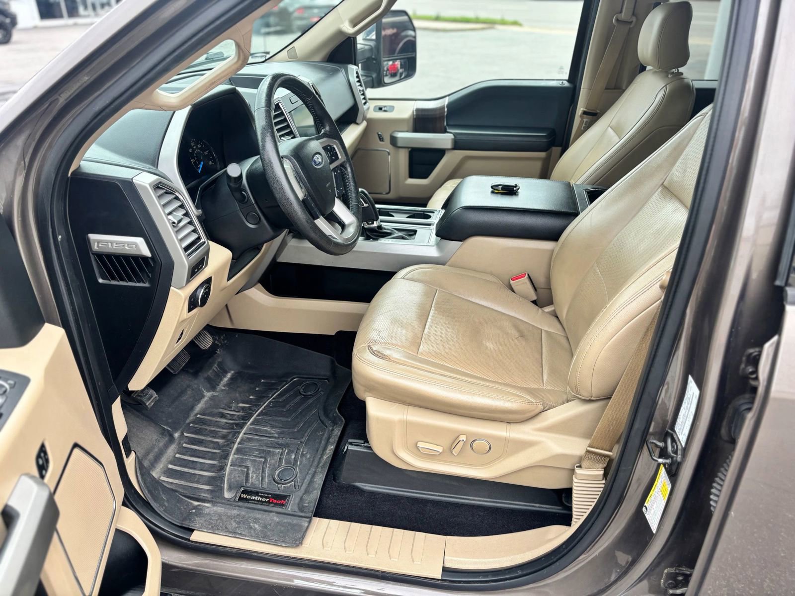 Used 2016 Ford F150 Lariat w/ Equipment Group 502A Luxury image 12