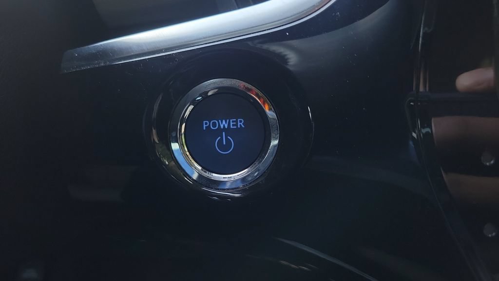 Certified 2022 Toyota Prius Limited FWD image 27