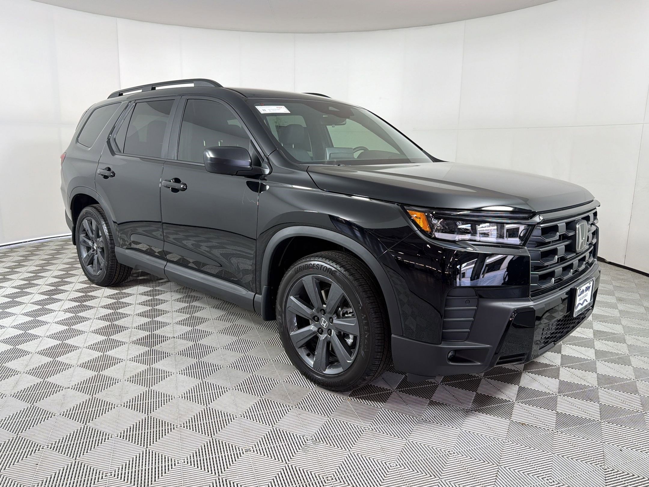 New 2026 Honda Pilot Sport image 7