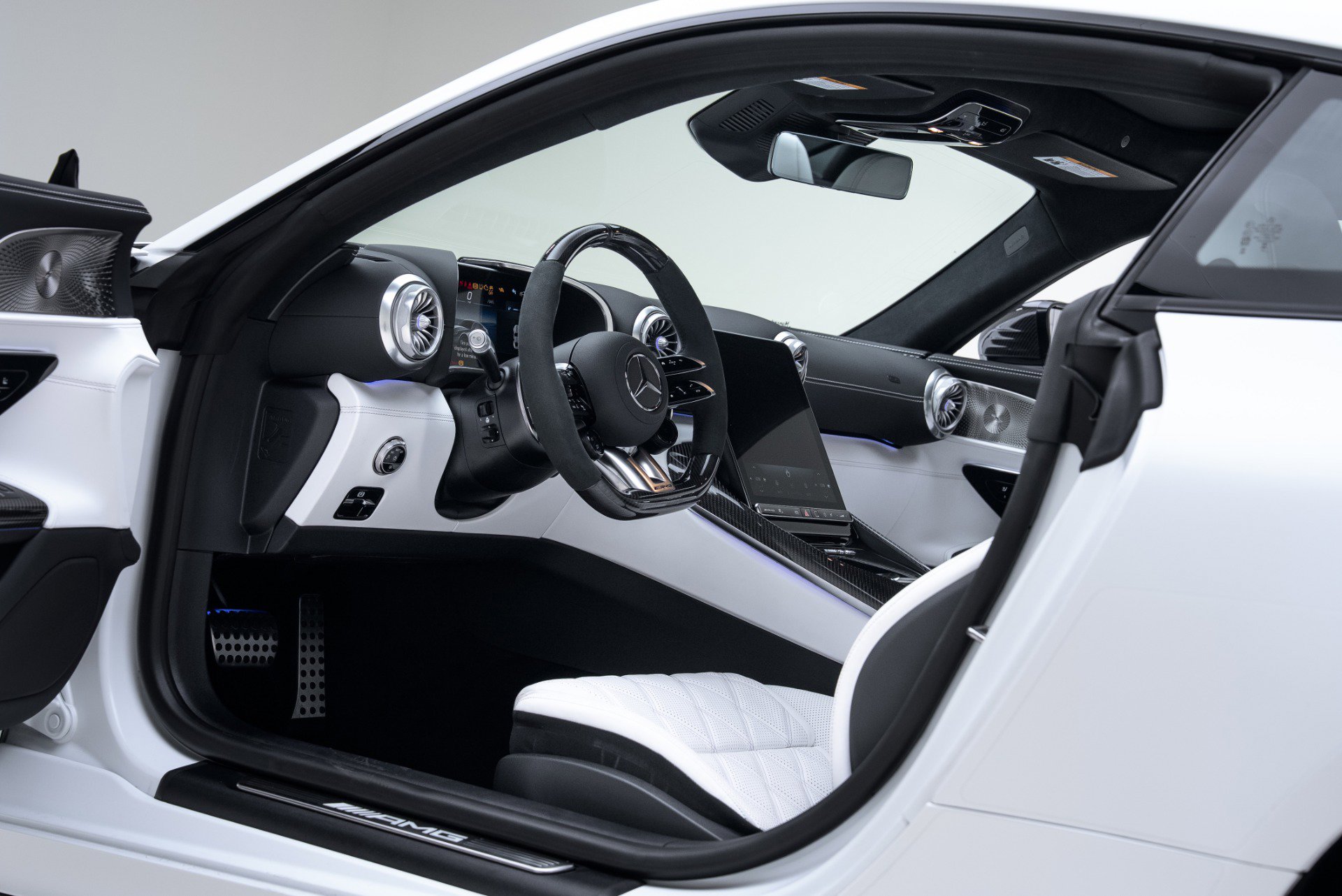 Used 2026 Mercedes-Benz AMG GT 63 image 2