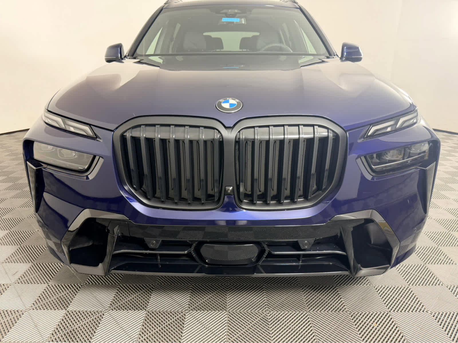 New 2026 BMW X7 xDrive40i w/ M Sport Package AWD/4WD image 9