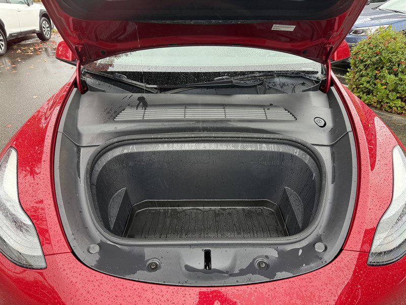 Used 2022 Tesla Model Y Performance image 11
