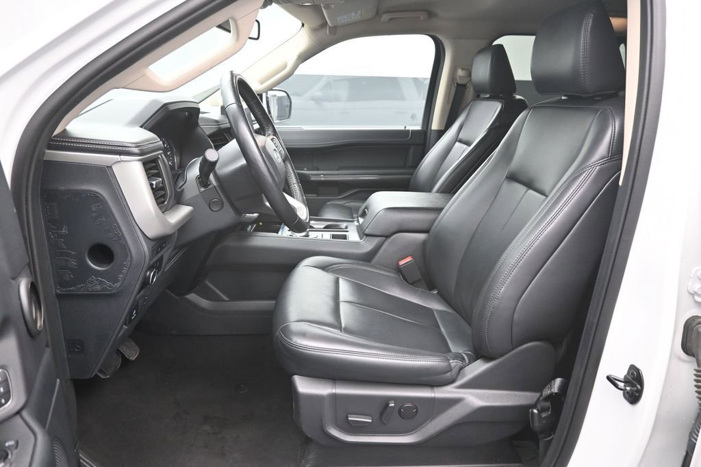 Used 2024 Ford Expedition XLT RWD image 18