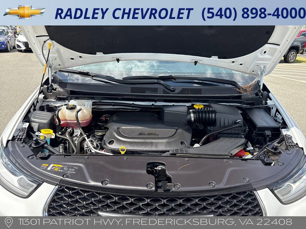 Used 2024 Chrysler Pacifica Touring-L FWD image 26