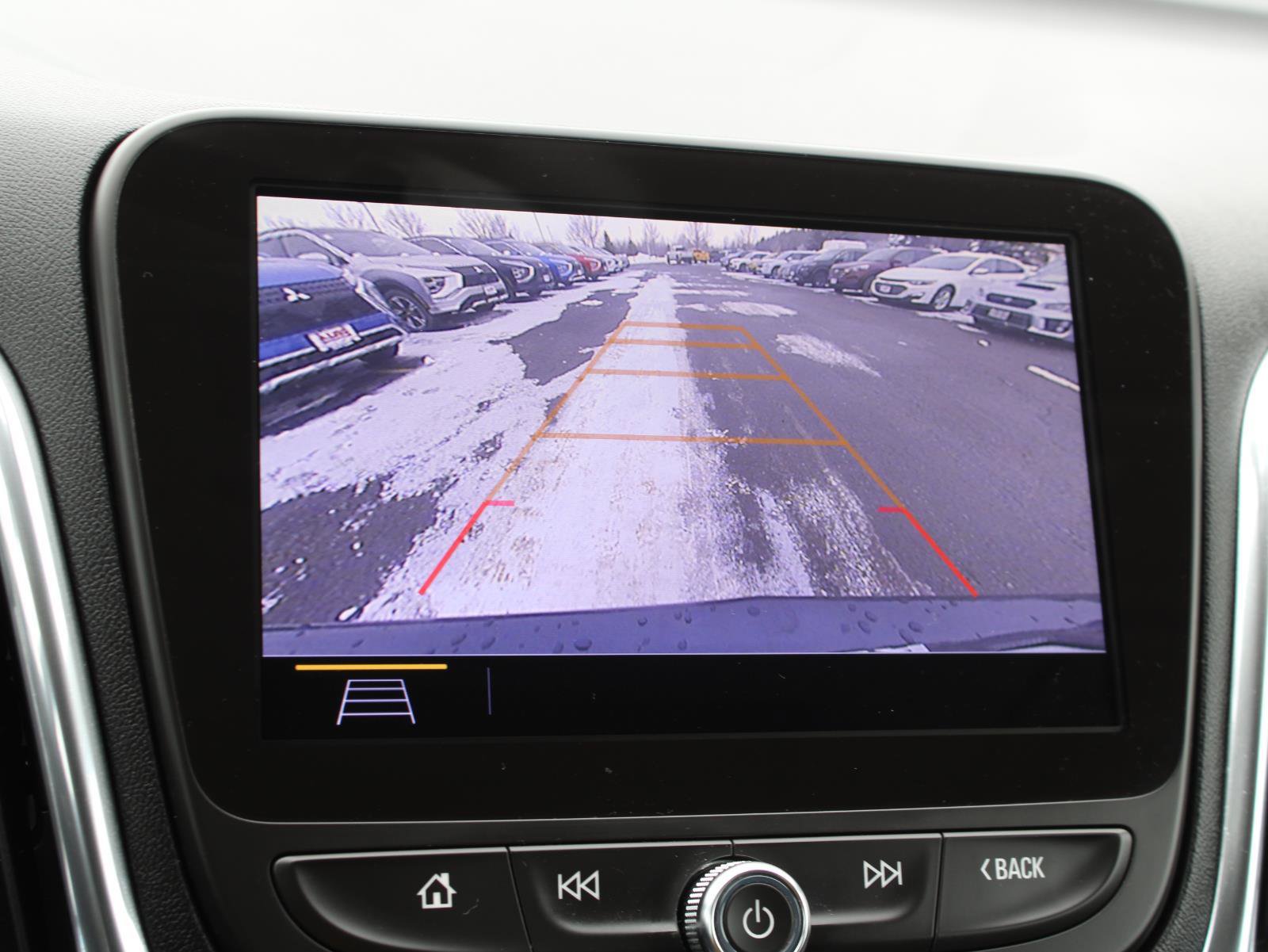 Used 2019 Chevrolet Equinox LT w/ Sun & Navigation Package image 14