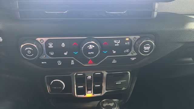 Used 2024 Jeep Wrangler Unlimited Sport AWD/4WD image 17