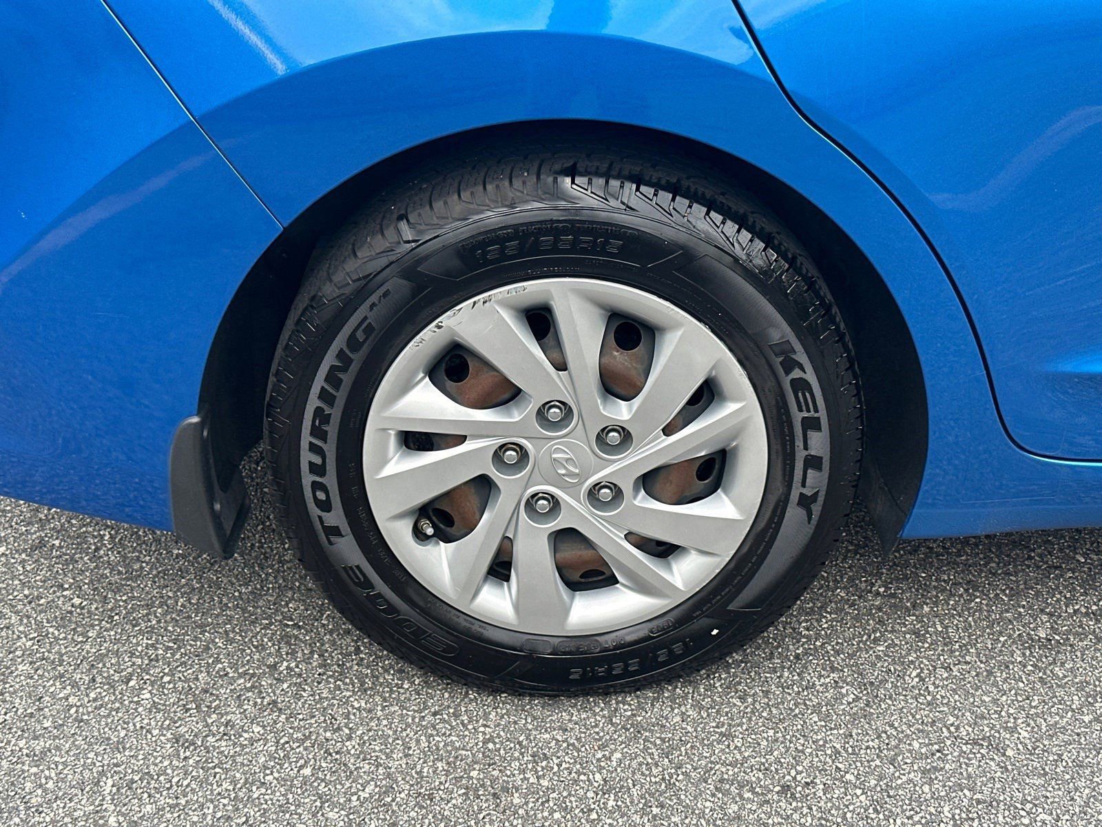 Used 2017 Hyundai Elantra SE image 17