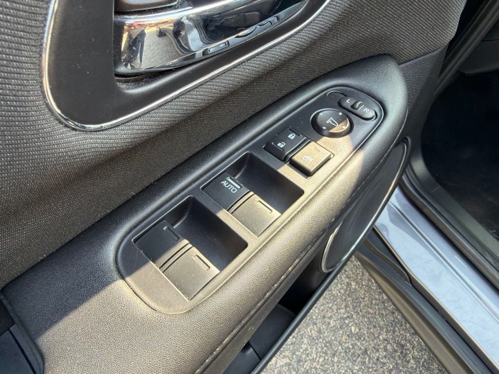 Used 2022 Honda HR-V EX image 13