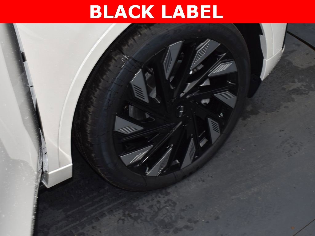 New 2026 Lincoln Nautilus Black Label w/ Jet Appearance Package image 18
