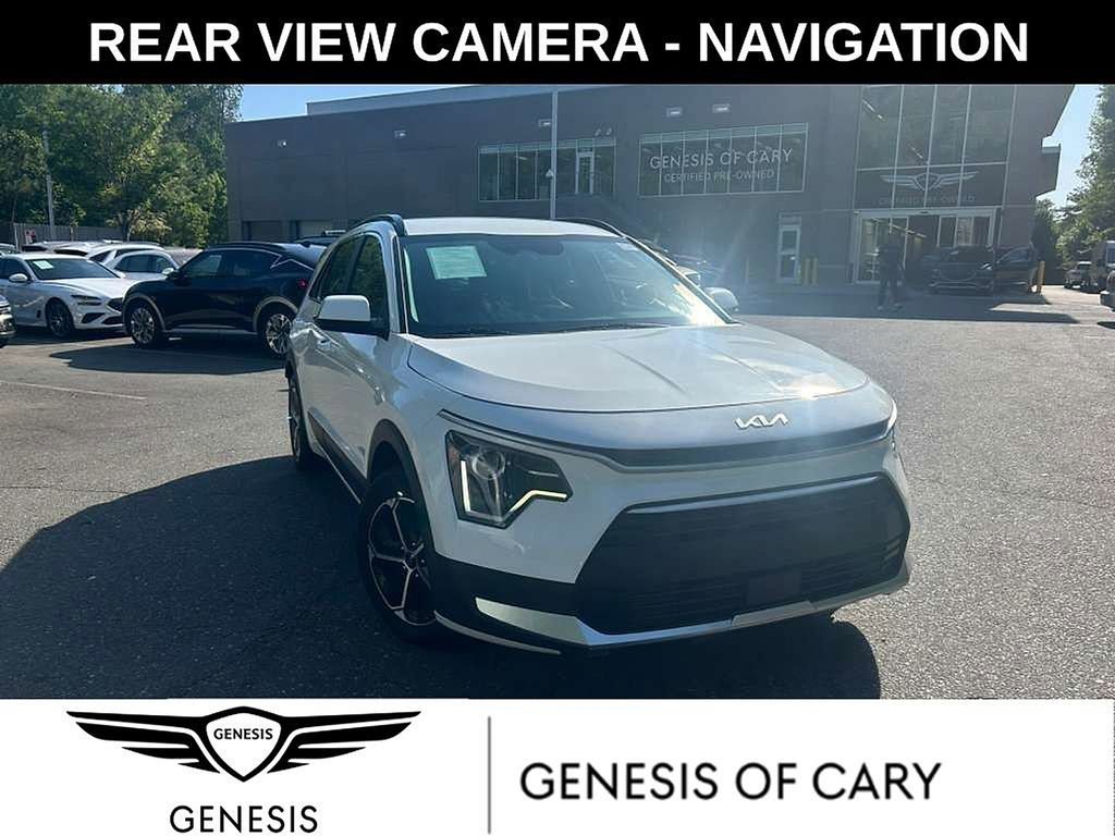 Used 2024 Kia Niro EX FWD image 2