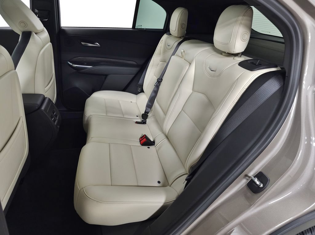 Used 2023 Cadillac XT4 Sport AWD/4WD image 37