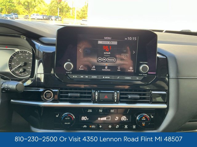 Used 2024 Nissan Pathfinder SV FWD image 25