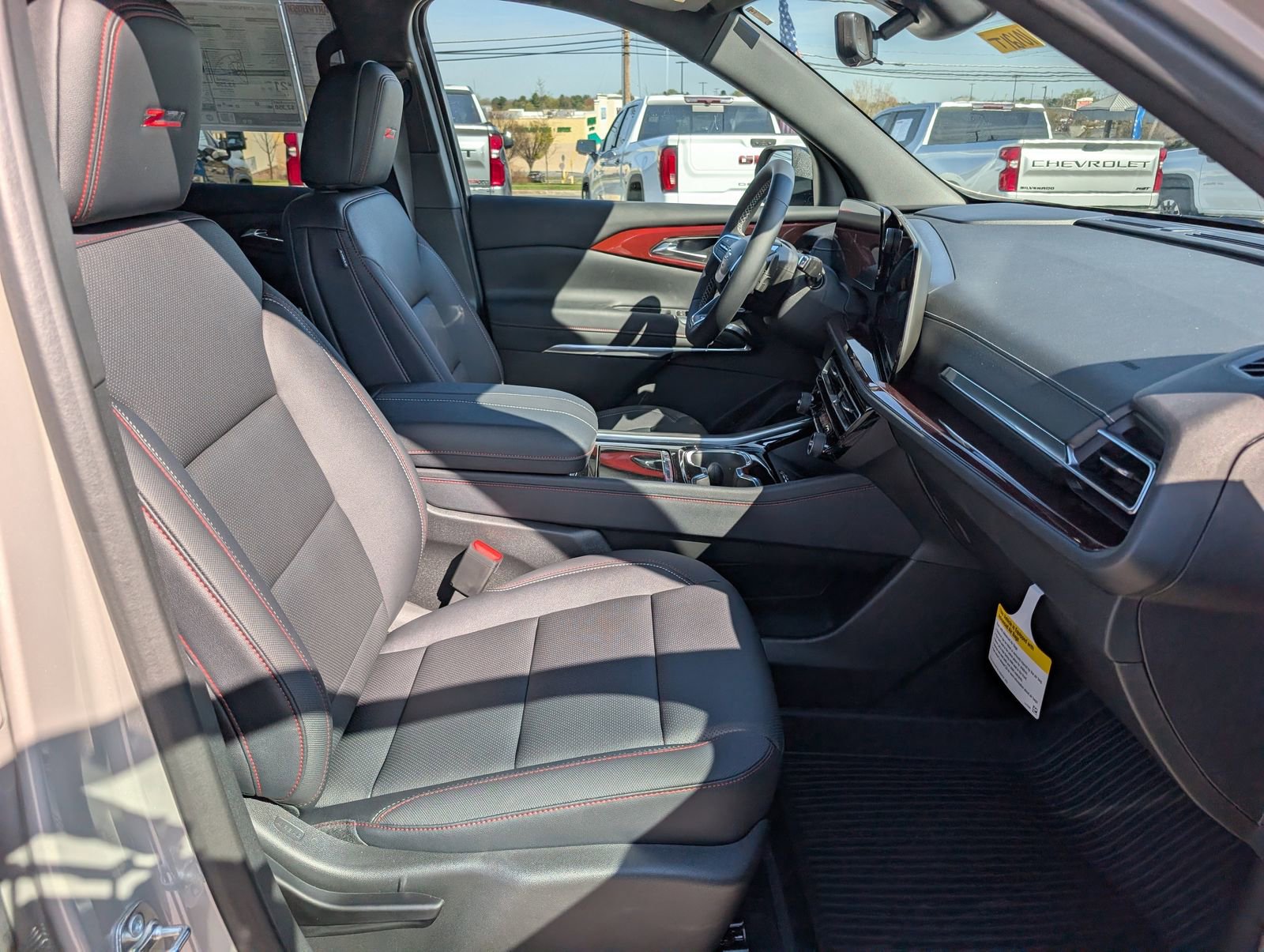 New 2026 Chevrolet Traverse Z71 image 8