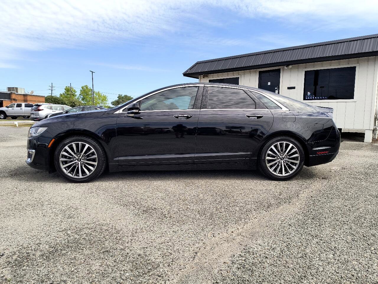 Used 2019 Lincoln MKZ Premiere image 3