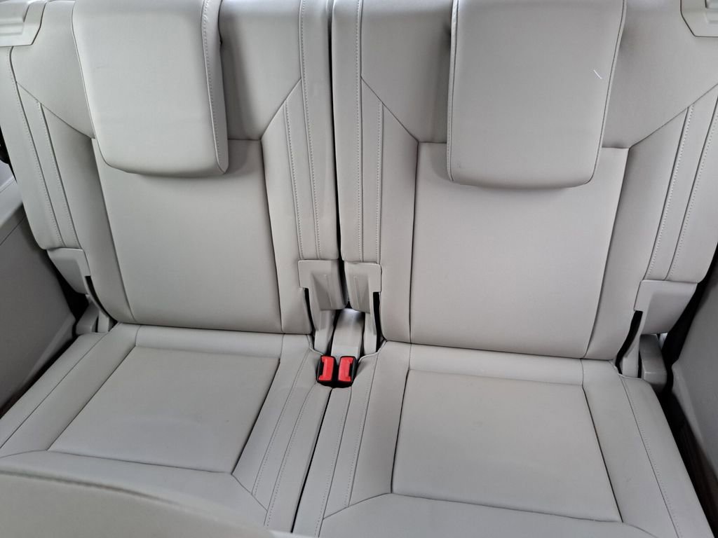 Used 2019 Volkswagen Atlas SEL image 25