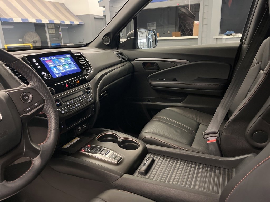 Used 2022 Honda Passport TrailSport image 13