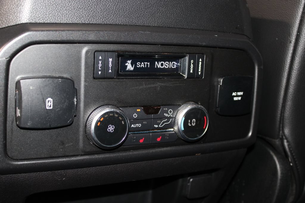 Used 2019 Ford Expedition Limited w/ Equipment Group 301A RWD image 59