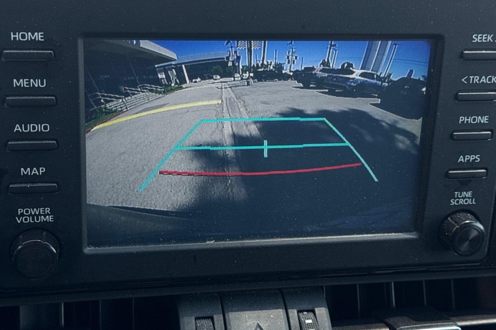 Used 2019 Toyota RAV4 XLE Premium FWD image 9