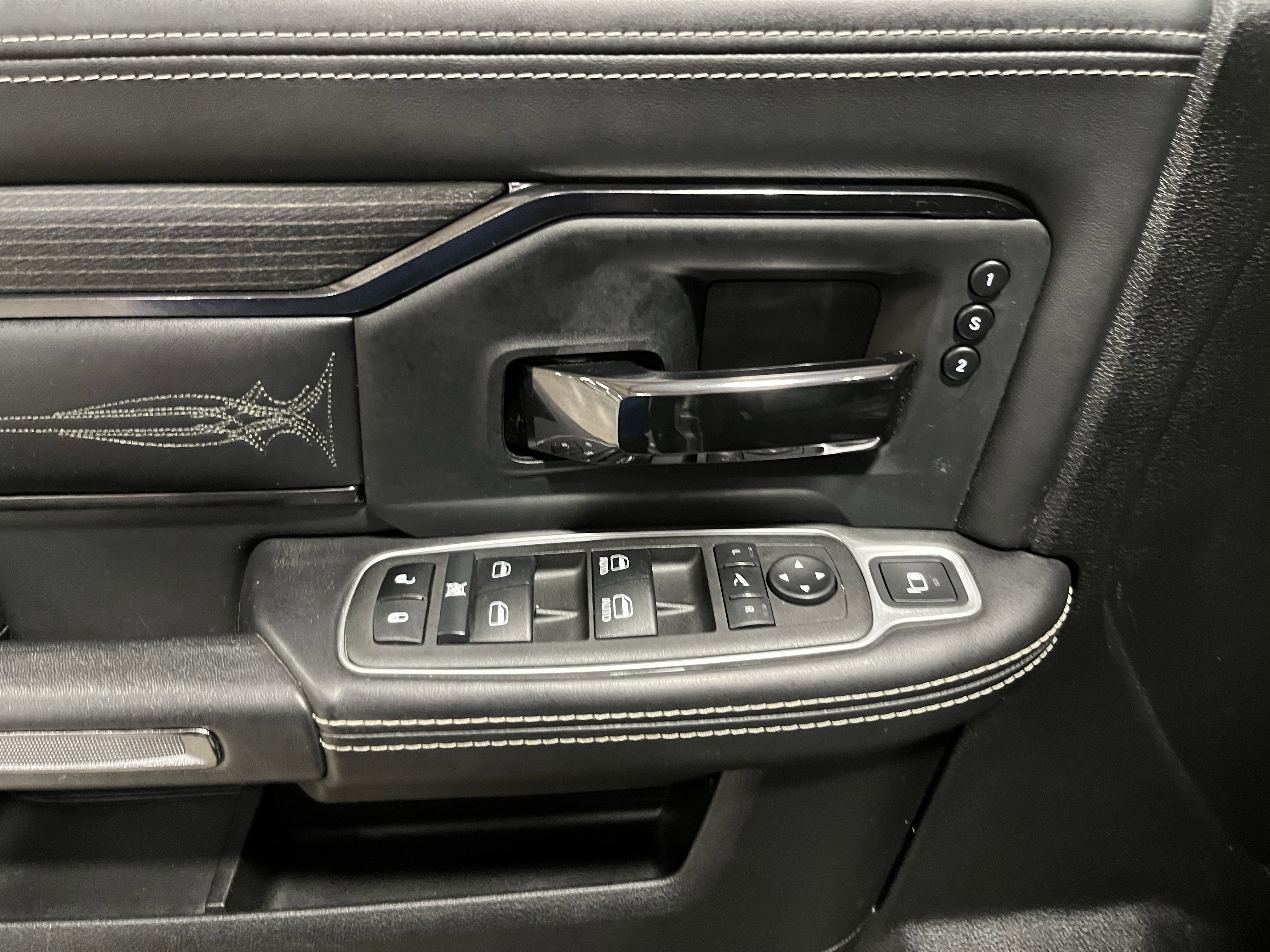 Used 2022 RAM 3500 Limited image 21