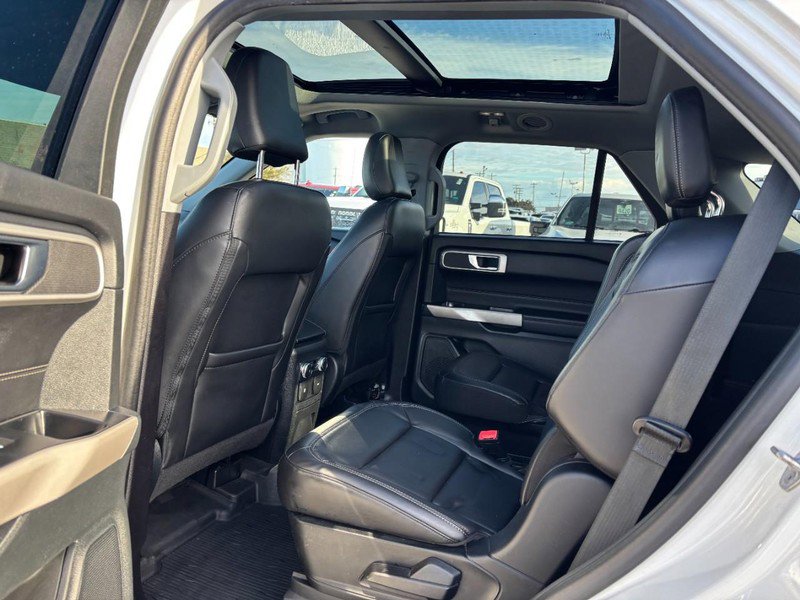 Used 2022 Ford Explorer XLT w/ Equipment Group 202A image 13