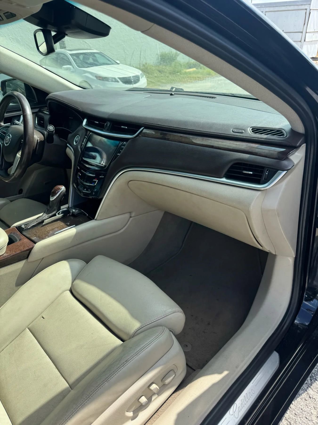 Used 2013 Cadillac XTS Luxury w/ Driver Awareness Package image 19