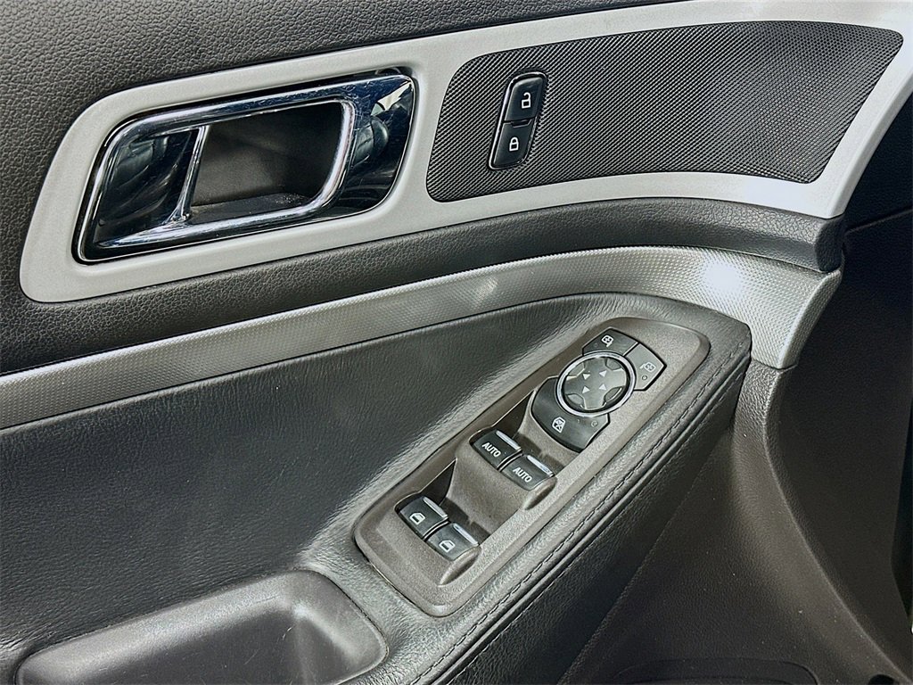 Used 2012 Ford Explorer XLT image 18