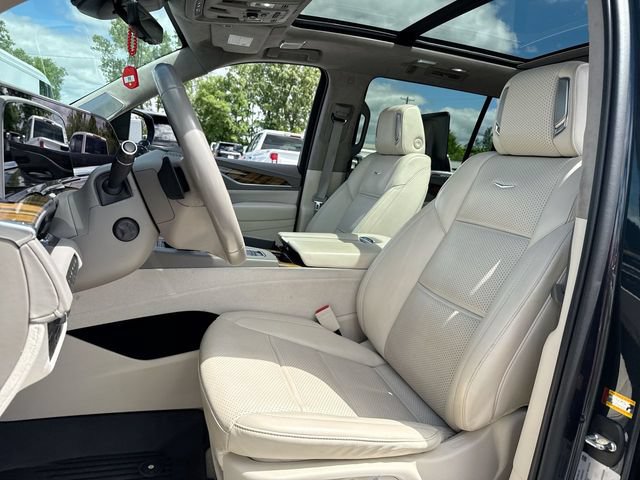 Used 2022 Cadillac Escalade ESV Premium Luxury Platinum AWD/4WD image 11
