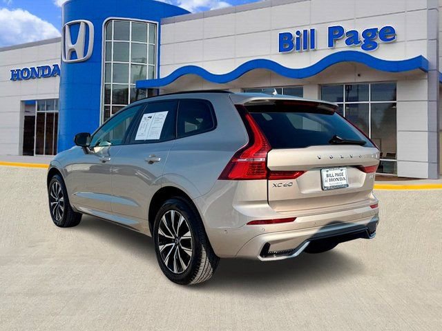 Used 2025 Volvo XC60 B5 Plus image 6