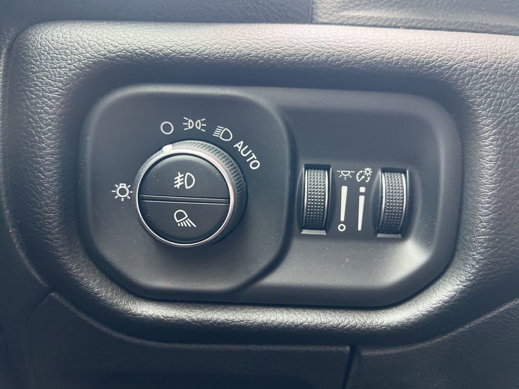 Used 2024 RAM 1500 Laramie image 15