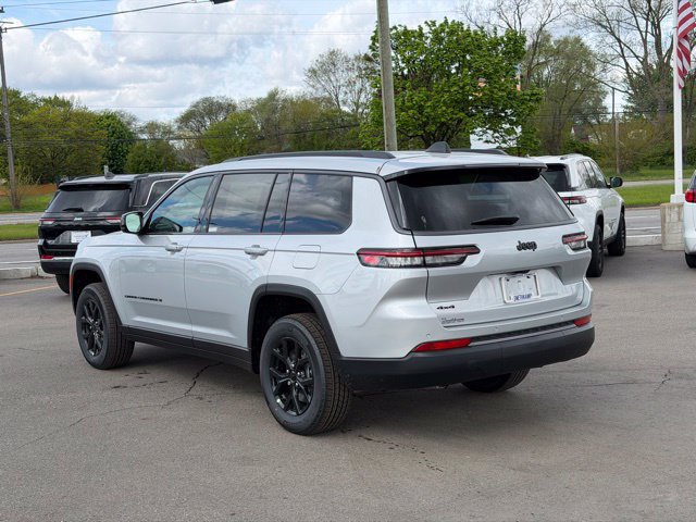 New 2026 Jeep Grand Cherokee L 4WD image 2