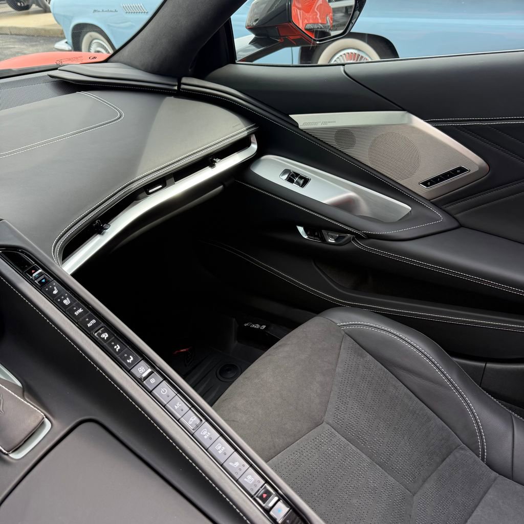 Used 2025 Chevrolet Corvette Z06 w/ Battery Protection Package image 30