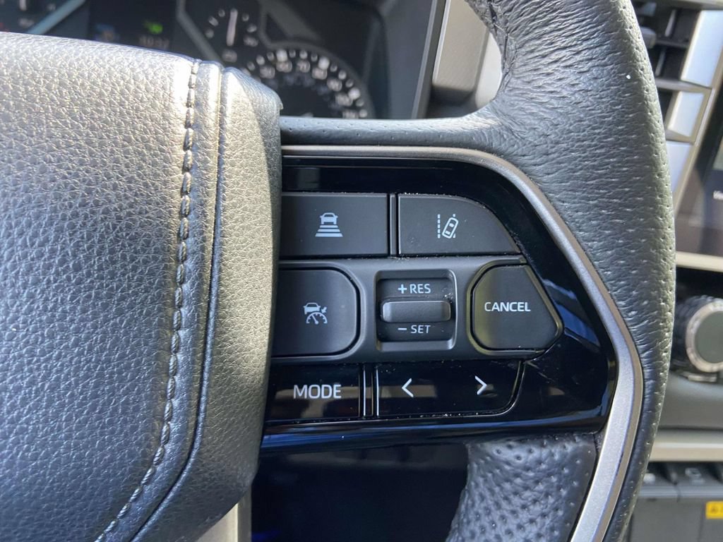 Used 2023 Toyota Tundra Limited AWD/4WD image 35