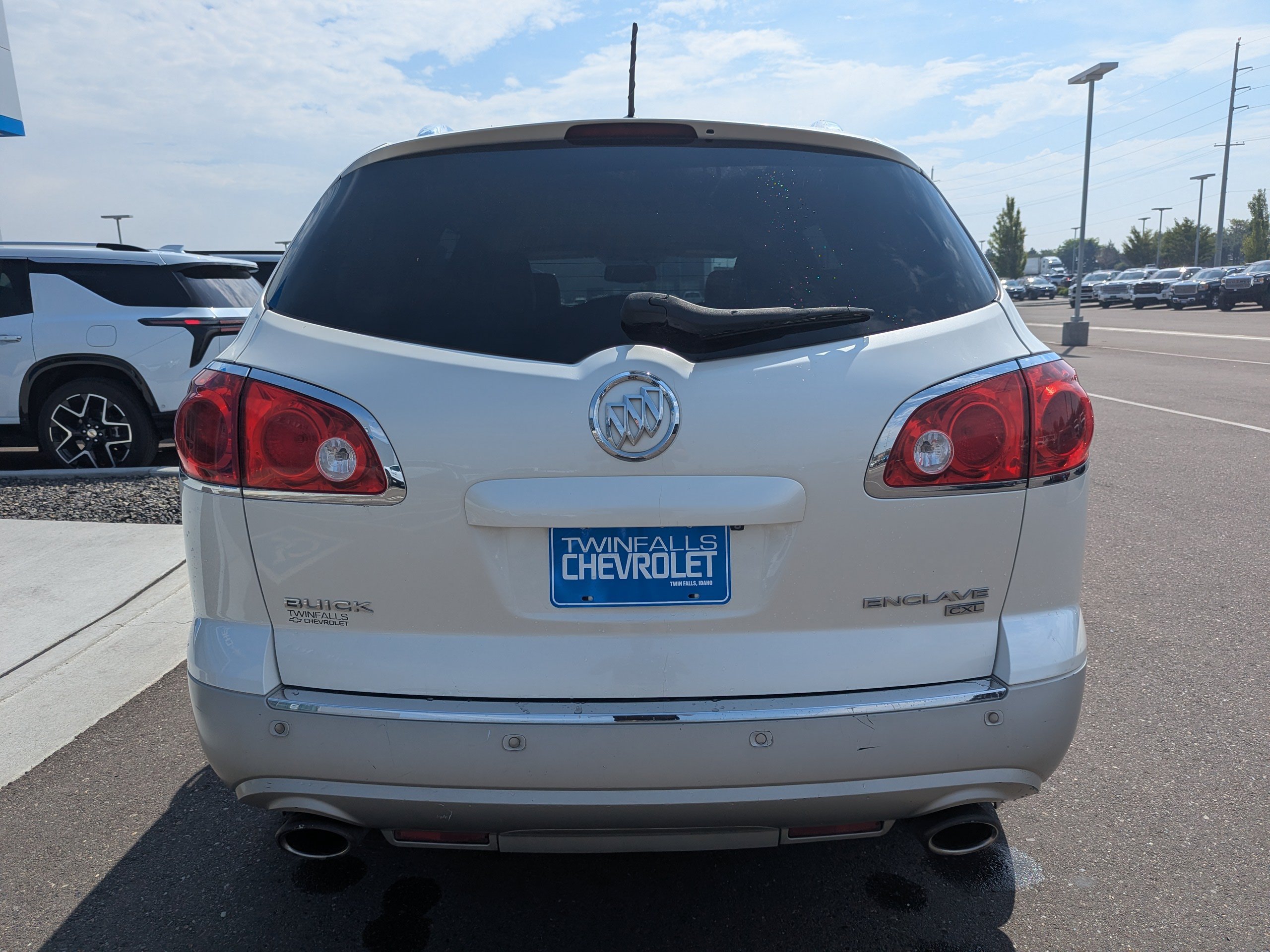 Used 2011 Buick Enclave CXL AWD/4WD image 30