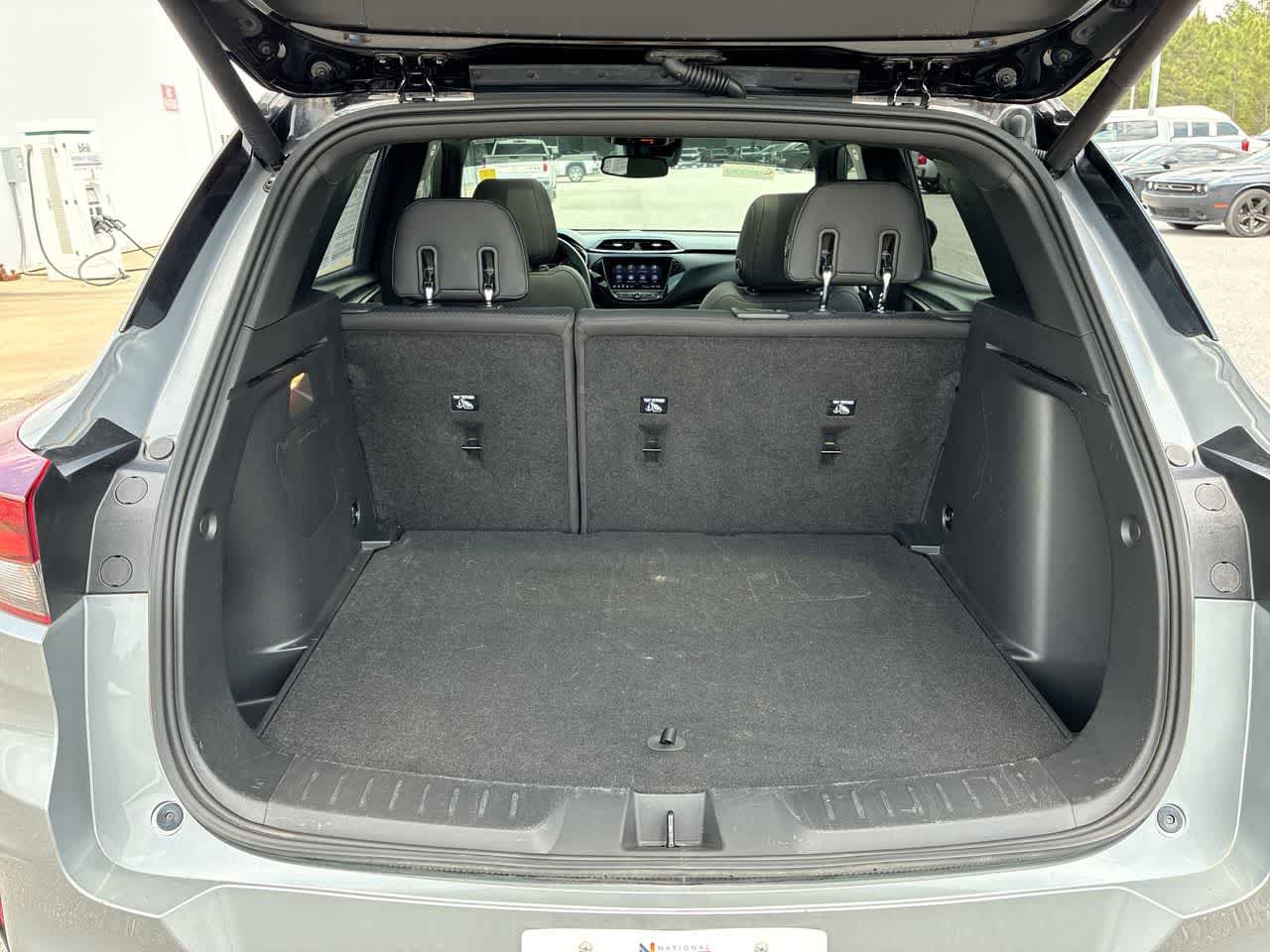 Used 2023 Chevrolet TrailBlazer RS w/ Sun and Liftgate Package FWD image 26