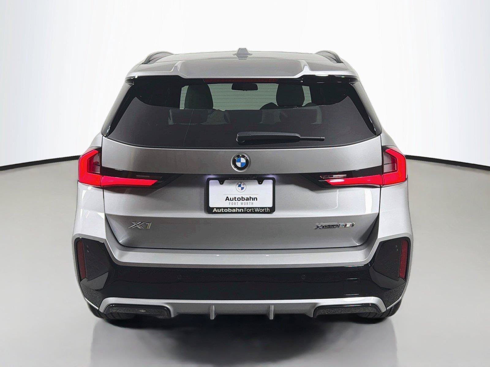 New 2027 BMW X1 xDrive28i AWD/4WD image 6