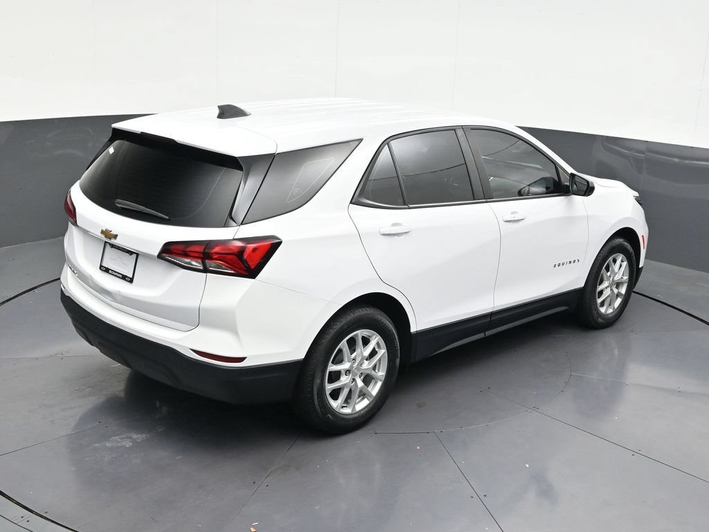 Used 2023 Chevrolet Equinox LS FWD image 24