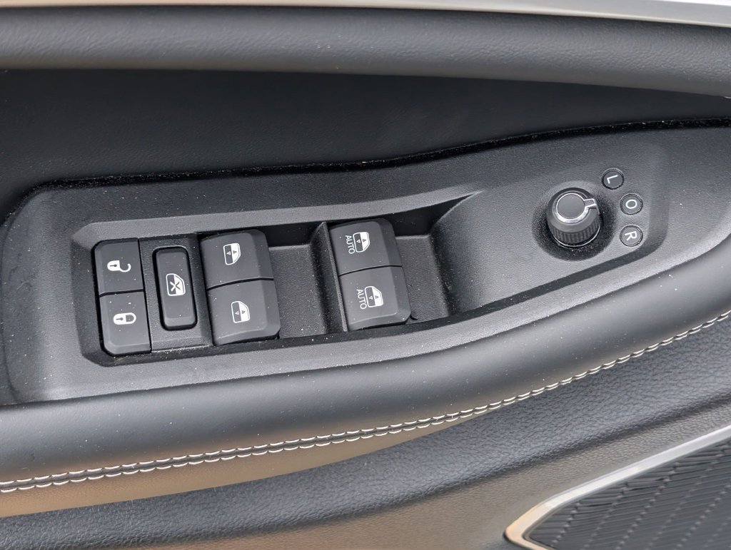 New 2026 Jeep Grand Cherokee Limited AWD/4WD image 11