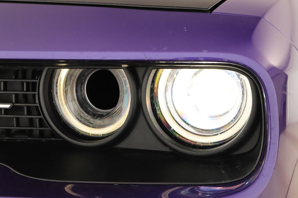 Used 2016 Dodge Challenger SRT Hellcat RWD image 32