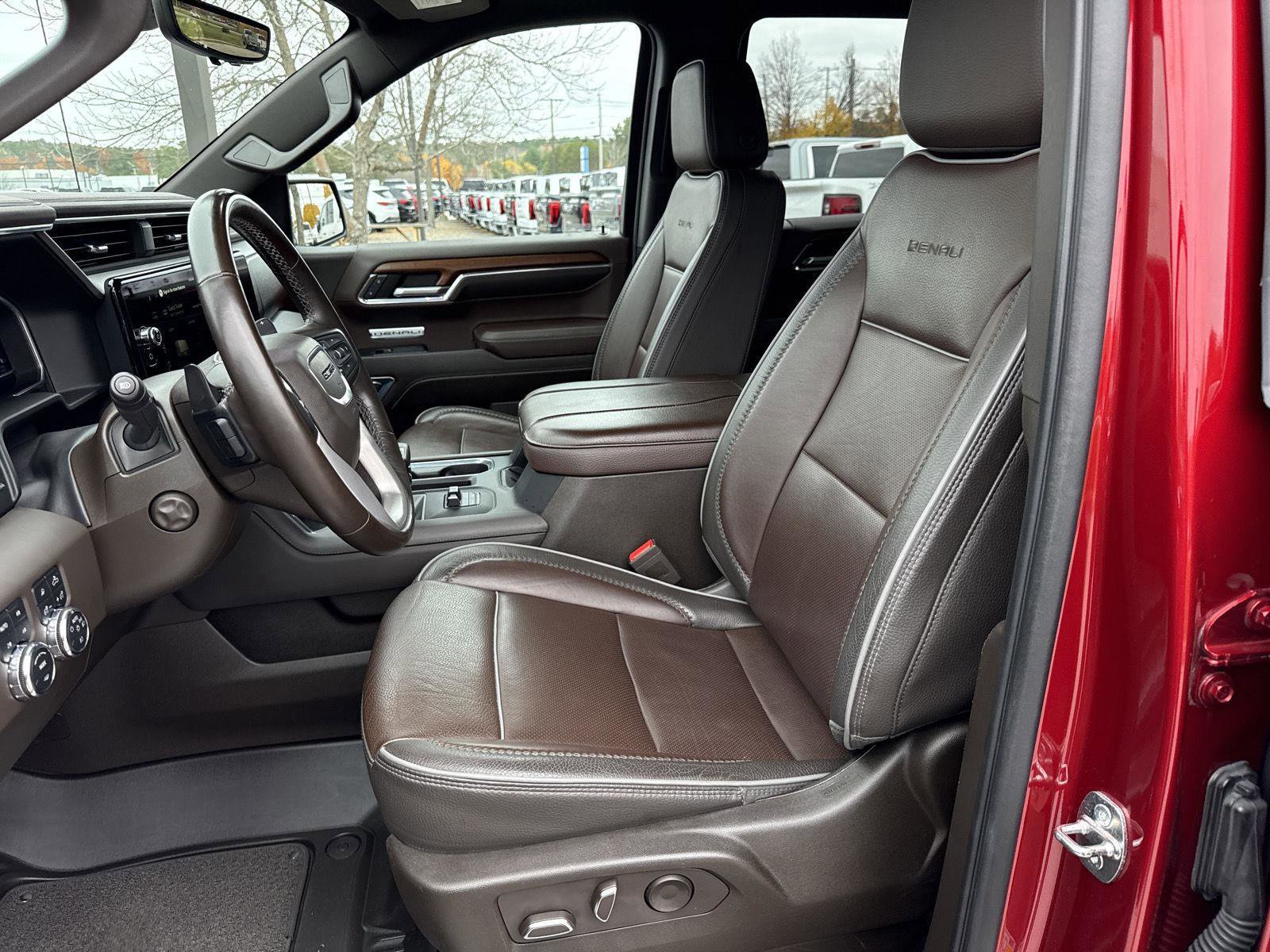 Used 2023 GMC Sierra 1500 Denali w/ Technology Package image 12