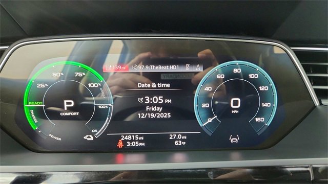 Used 2024 Audi Q8 e-tron Premium image 37