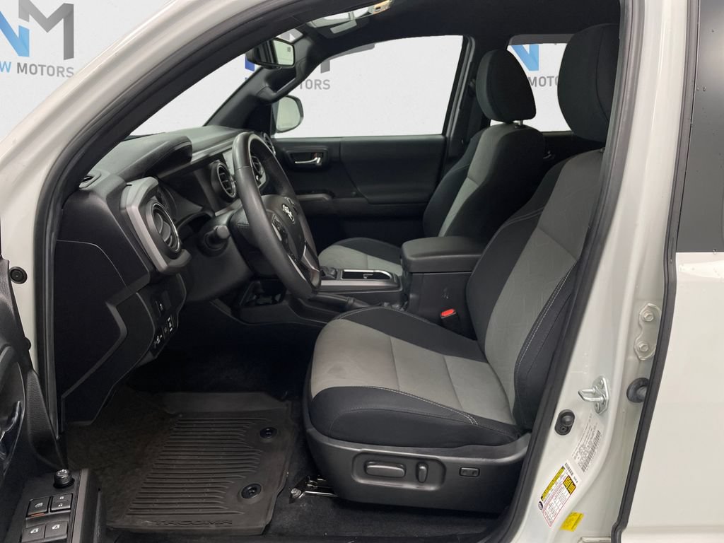 Used 2022 Toyota Tacoma TRD Sport AWD/4WD image 7