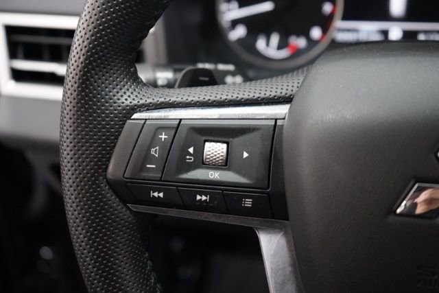 Used 2024 Mitsubishi Outlander SE image 20