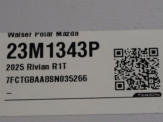 Used 2025 Rivian R1T Adventure image 29