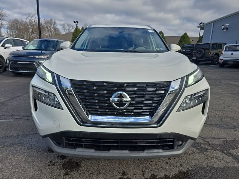 Used 2021 Nissan Rogue SV w/ Premium Package image 2