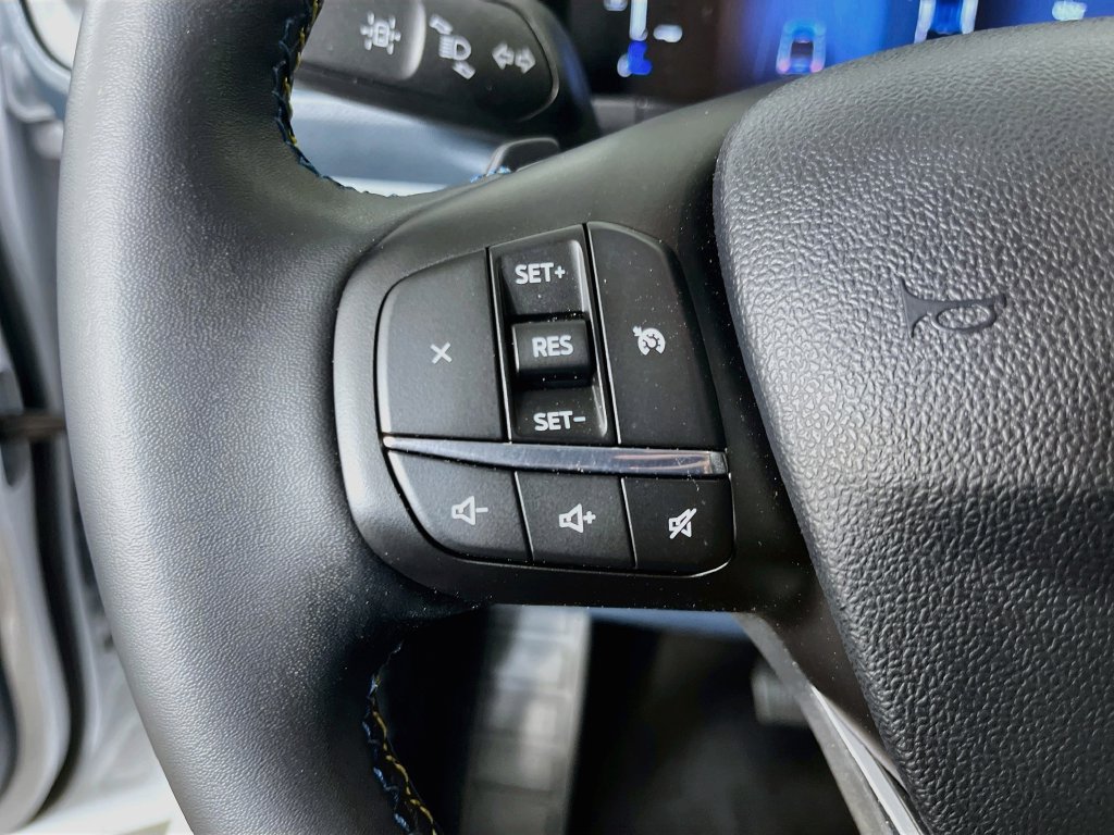 Used 2025 Ford Maverick Lobo AWD/4WD image 15