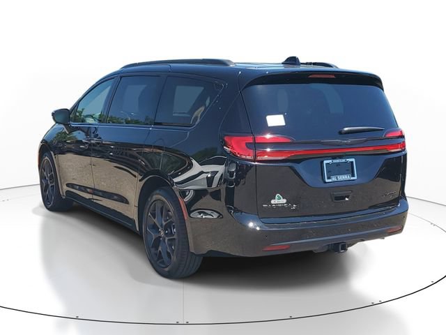 New 2026 Chrysler Pacifica Limited w/ S Appearance Package AWD/4WD image 3